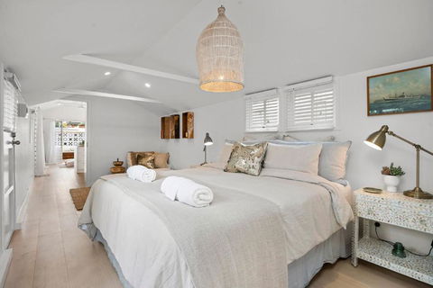 A Perfect Stay - The Boat House - Tourism Canberra 0
