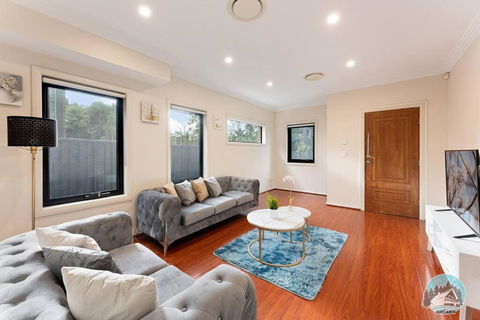 Aircabin - Carlingford - Sydney - 4 Beds House - Tourism Canberra 2