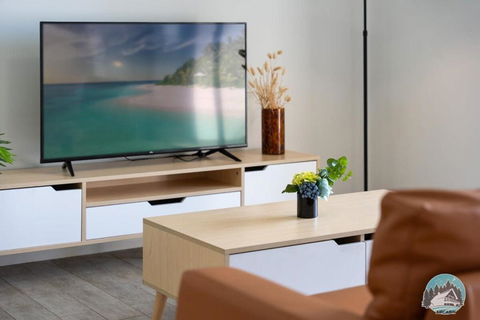 Aircabin - Rosebery - Lovely - 2 Beds Apt +Parking - Tourism Canberra 1