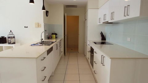Aircon, Nespresso, Wine - Tourism Canberra 2