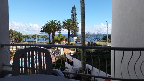 Alex Headland Beachfront - Tourism Canberra 3
