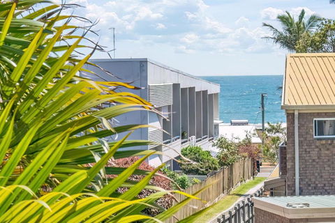 Alex Home With Easy Pathway To The Beach - Tourism Canberra 2