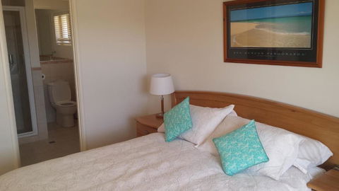 Alexander Drive B & B - Tourism Canberra 0
