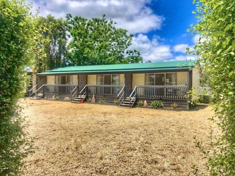 Alexandra Parklife Studio 3 - Tourism Canberra 0