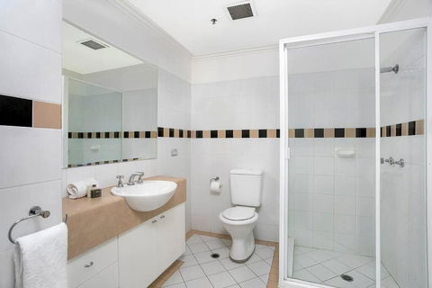 ALF49-Huge 2BR Penthouse Style, Great Water Views - Tourism Canberra 3