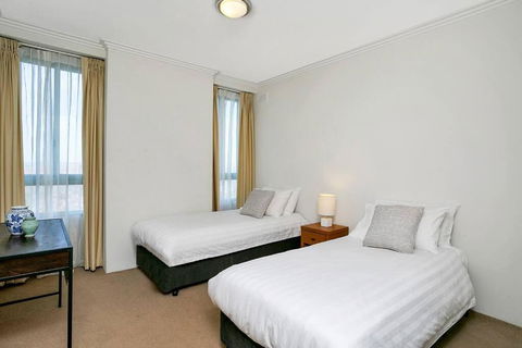 ALF49-Huge 2BR Penthouse Style, Great Water Views - Tourism Canberra 4
