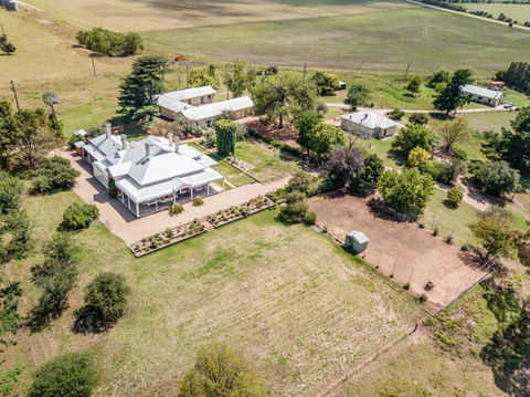 Alloway Bank - Tourism Canberra 1