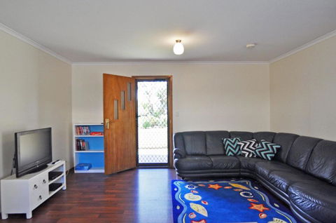 Alwyns By The Sea - Tourism Canberra 1