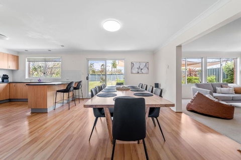 Amalena By The Sea - Tourism Canberra 4
