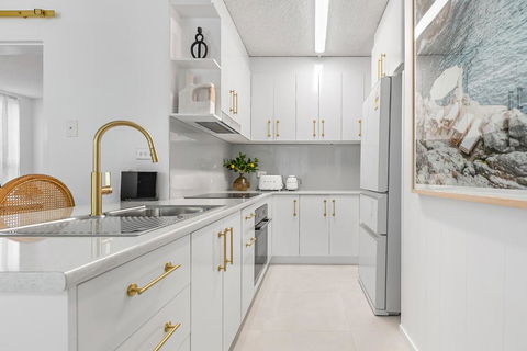 Amalfi On Alex: Seaside 2 Bedroom Retreat - Tourism Canberra 3