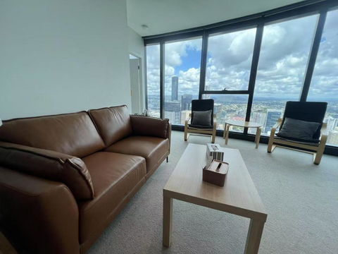 Amazing Views 60th Level Skytower 3 Bedrooms - Tourism Canberra 2