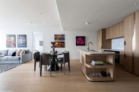 An Astonishing 3BR Apt At Sapphire By The Gardens - Tourism Canberra 3