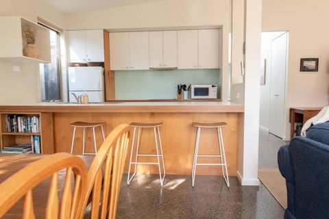 Anglesea Beach House, Just 250m To The Beach! - Tourism Canberra 3