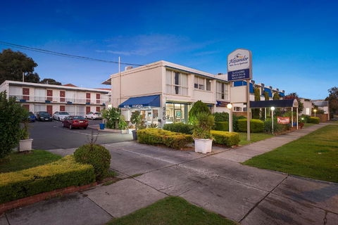 Alexander Motor Inn - Tourism Canberra 2