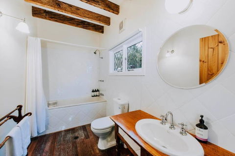 Apple Tree Cottage - An Idyllic Country Reset - Tourism Canberra 2