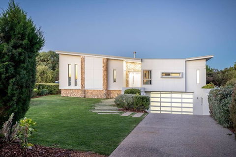 Apricus I Private Properties - Tourism Canberra 1