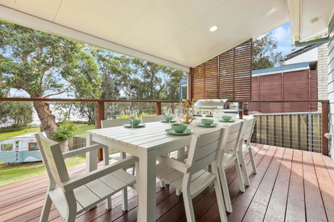 Aqua By Experience Jervis Bay - Tourism Canberra 3