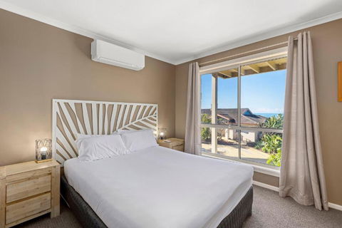Aqualuna Beach Resort - Tourism Canberra 4