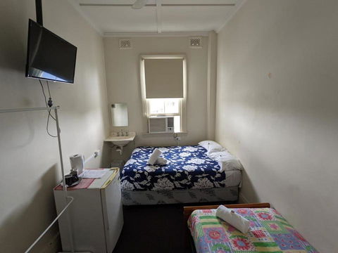 Australian Hotel - Tourism Canberra 4