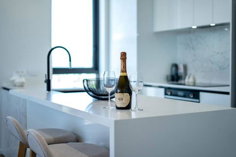 Awesome 2BR2B Mesmerizing OceanViews! - Tourism Canberra 4