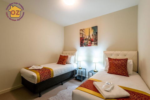Aussie Escape Apartments-Skyline Collins Tower - Tourism Canberra 4