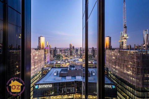 Aussie Escape Apartments-Skyline Collins Tower - Tourism Canberra 0