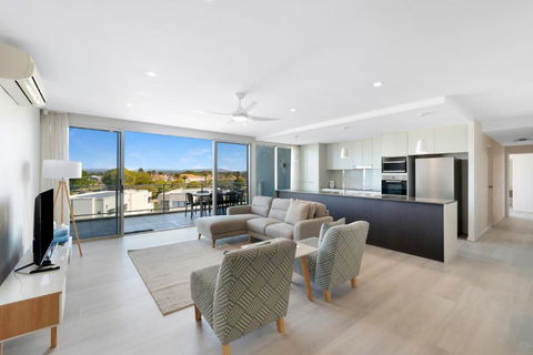 Azzura Greens Resort - Tourism Canberra 1