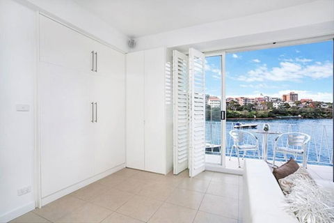 BADEN - Absolute Water Front Sydney Harbour Studio - Tourism Canberra 4