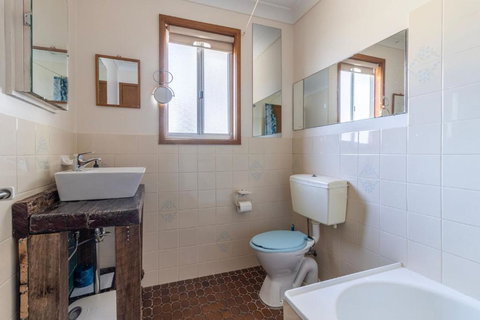 Beach And Bush Getaway - Tourism Canberra 4