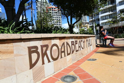 Bel Air On Broadbeach - Official - Tourism Canberra 13