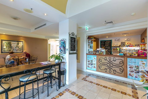 Bel Air On Broadbeach - Official - Tourism Canberra 7