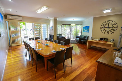 Bel Air On Broadbeach - Official - Tourism Canberra 8