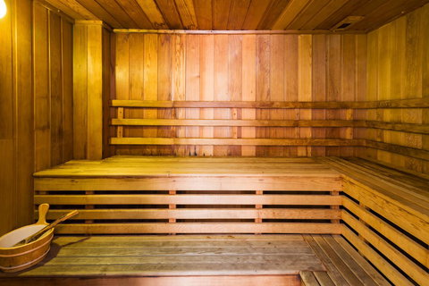 The Ritz Resort Heated Pool - Tourism Canberra 28