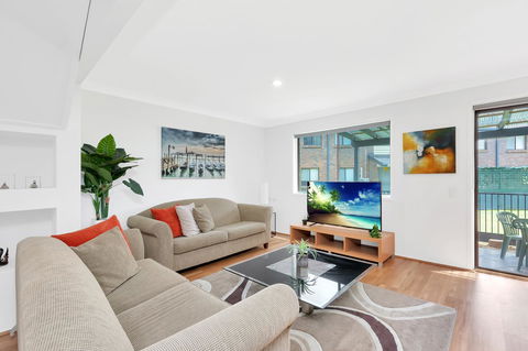 Fountain View Estate - We Accommodate - Tourism Canberra 10