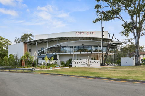 Fountain View Estate - We Accommodate - Tourism Canberra 17