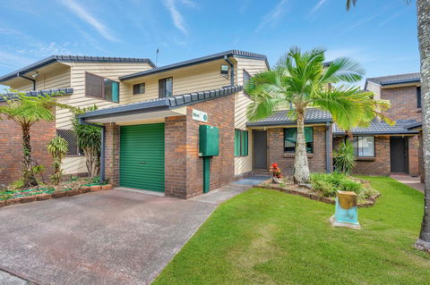 Fountain View Estate - We Accommodate - Tourism Canberra 11
