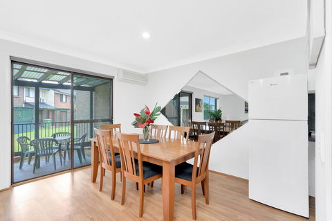 Fountain View Estate - We Accommodate - Tourism Canberra 9