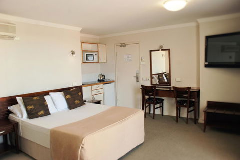 Astor Metropole Hotel - Tourism Canberra 14