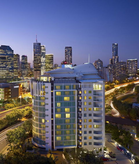 The Point Brisbane Hotel - Tourism Canberra 0