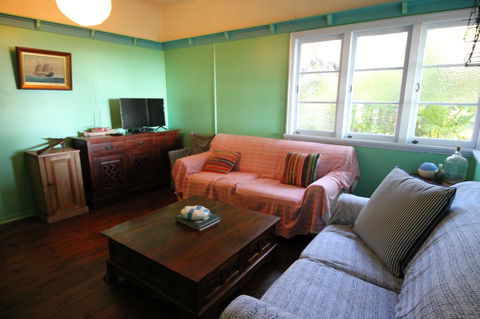 Signal Cottage - Tourism Canberra 5