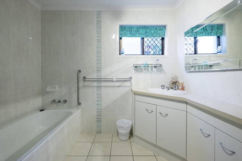 Keith\'s Place, 1 Of The 3 Most Popular Units On Bribie - Tourism Canberra 18