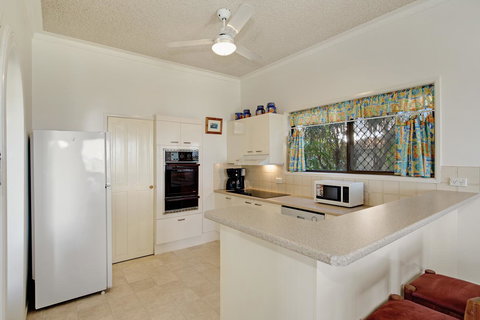 Keith\'s Place, 1 Of The 3 Most Popular Units On Bribie - Tourism Canberra 15