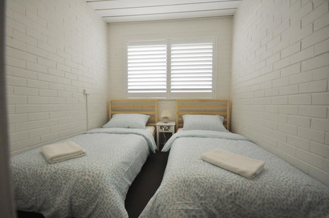 Ocean Wave - Tourism Canberra 15