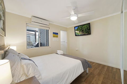 Fishing And Swimming At Your Doorstep - Sylvan Beach Esp, Bellara - Tourism Canberra 3