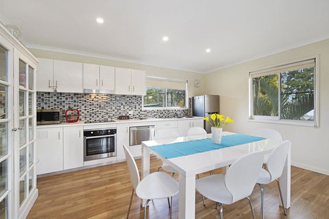 Fishing And Swimming At Your Doorstep - Sylvan Beach Esp, Bellara - Tourism Canberra 15