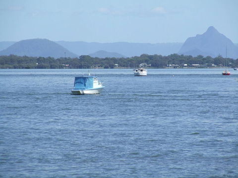 Spacious Family Unit With Incredible Views. - Tourism Canberra 3