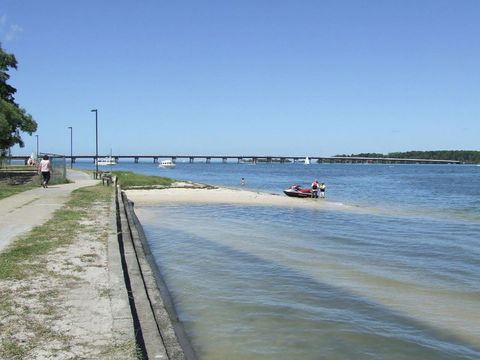 Spacious Family Unit With Incredible Views. - Tourism Canberra 15