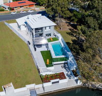 Stunning Canal Home Oh So Close To The Waterfront - Tourism Canberra