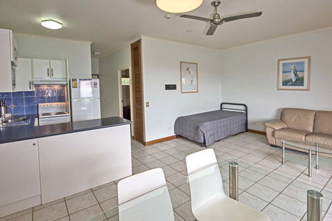 Anchorage On Straddie - Tourism Canberra 21