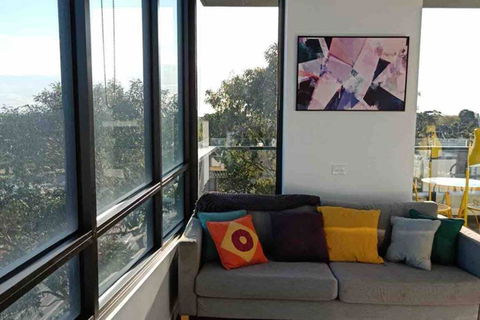 , Elsternwick, Impressive 2bed:carspot:15mins To CBD - Tourism Canberra 3